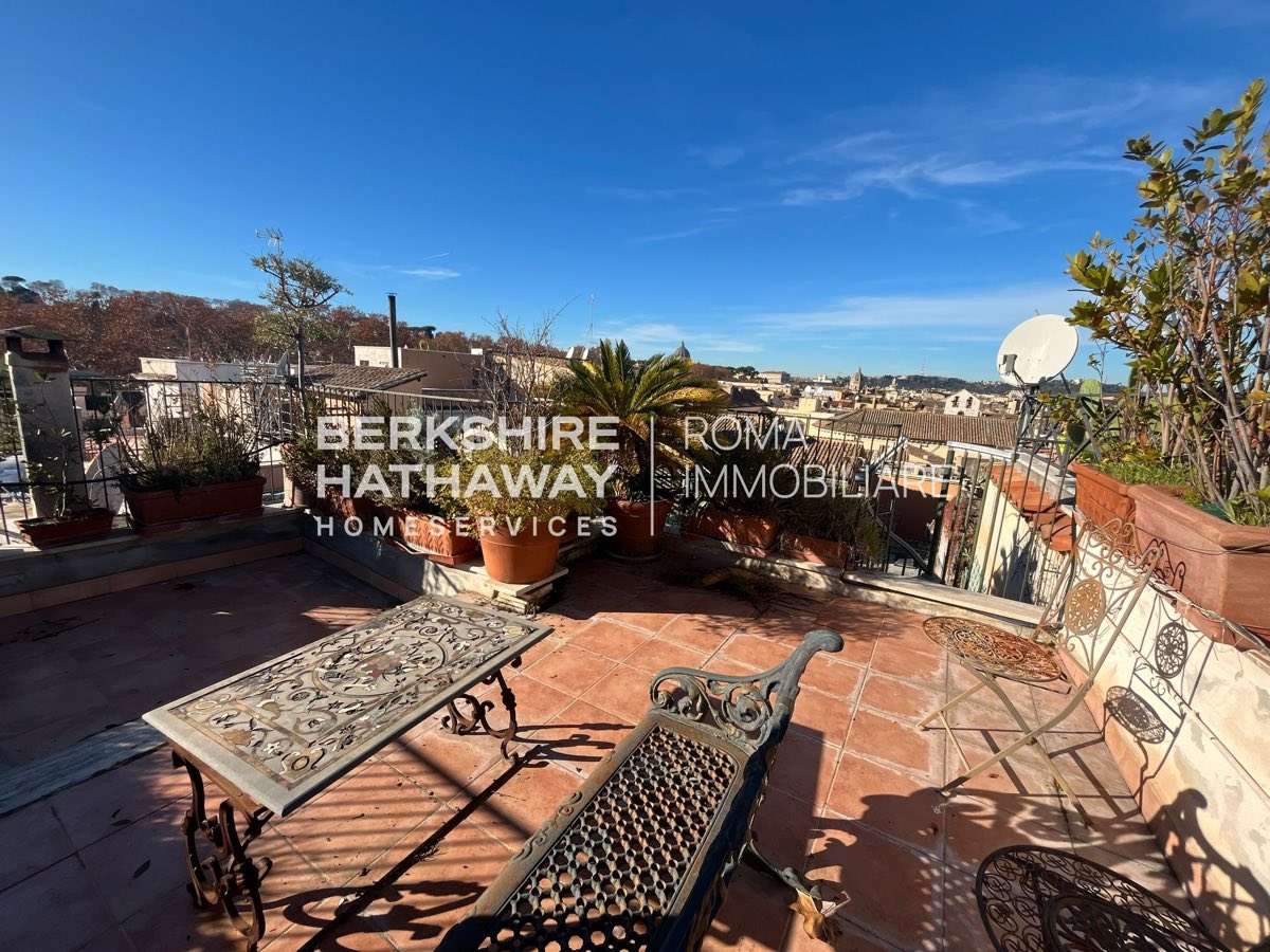 Piazza di Santa Caterina della Rota, fotografia 6 di 10