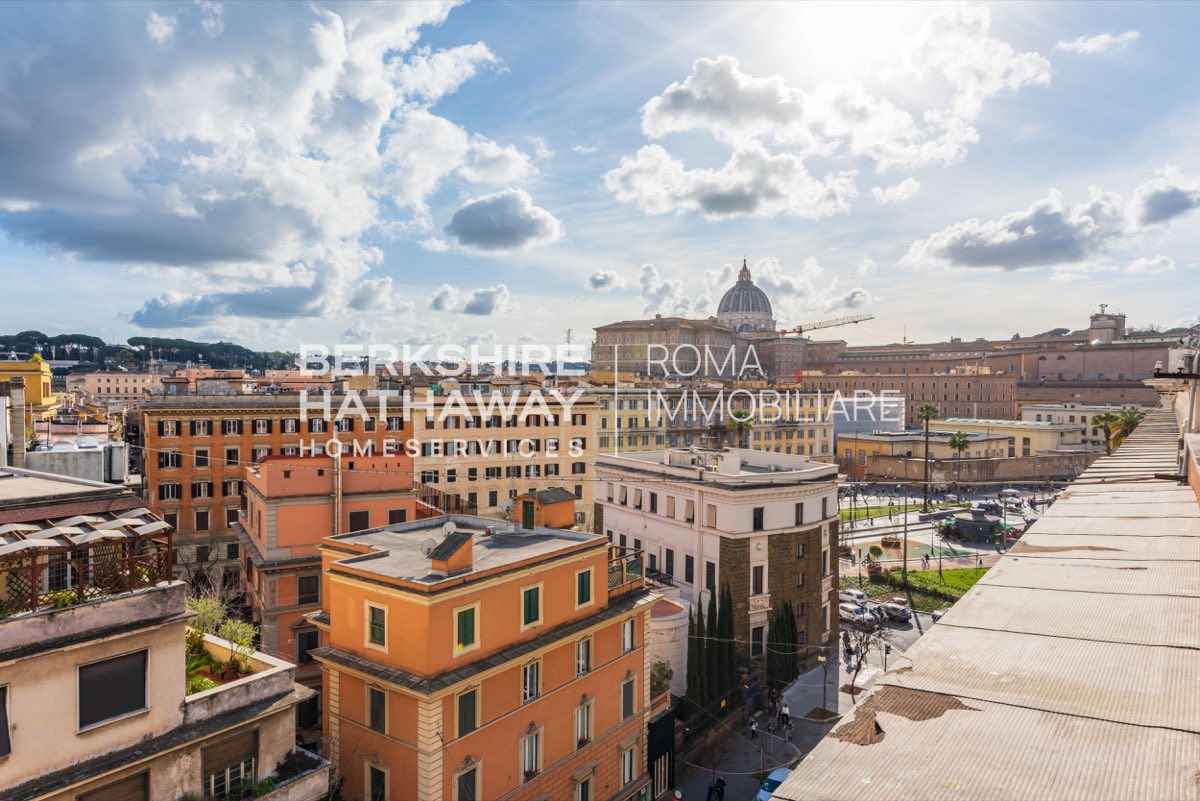 Via Cola di Rienzo, fotografia 1 di 10
