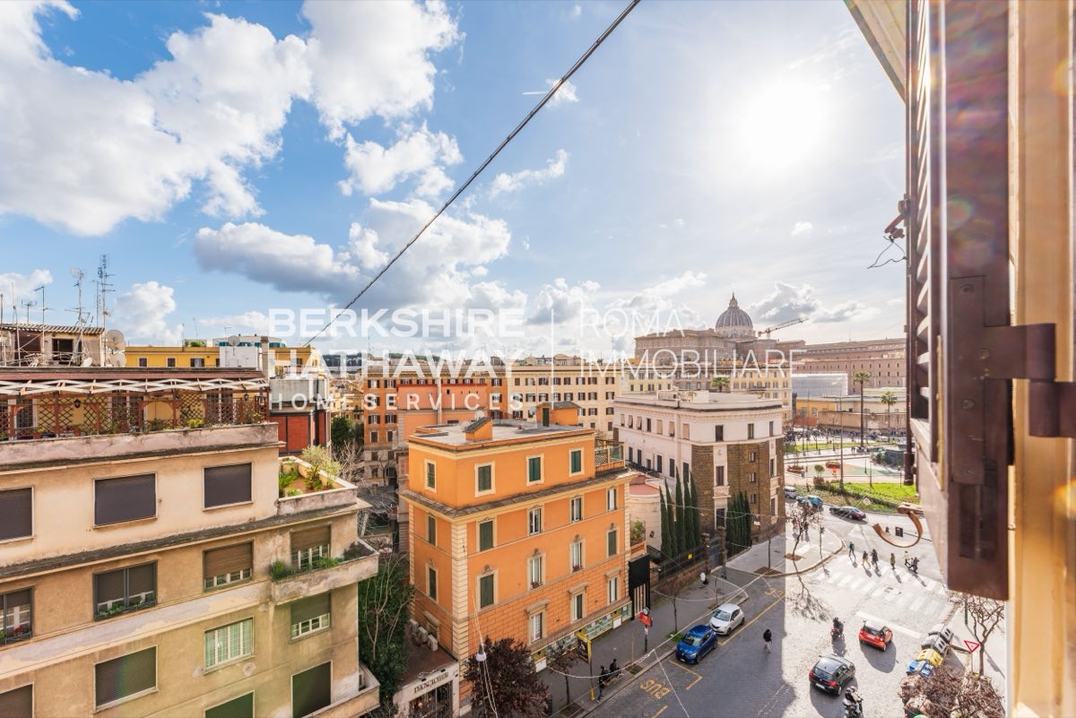 Via Cola di Rienzo, fotografia 7 di 10
