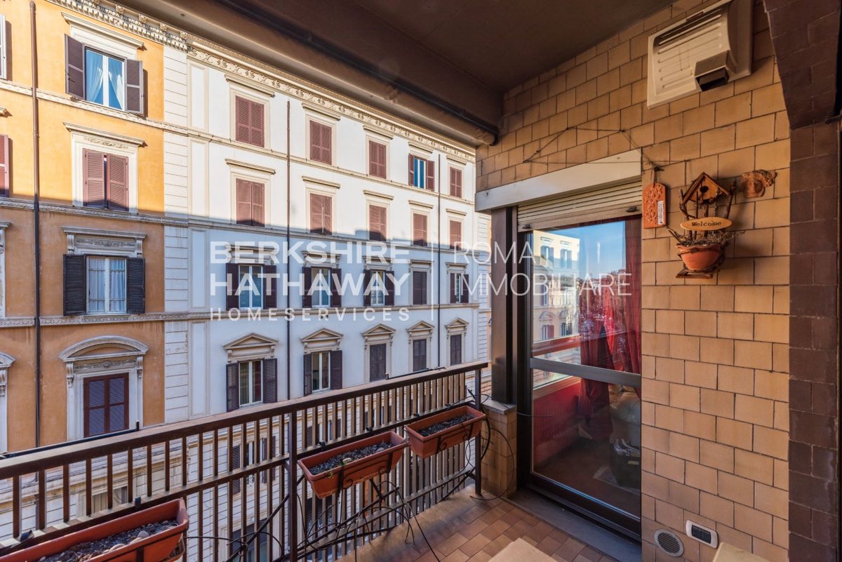 Piazza Cavour, fotografia 5 di 10