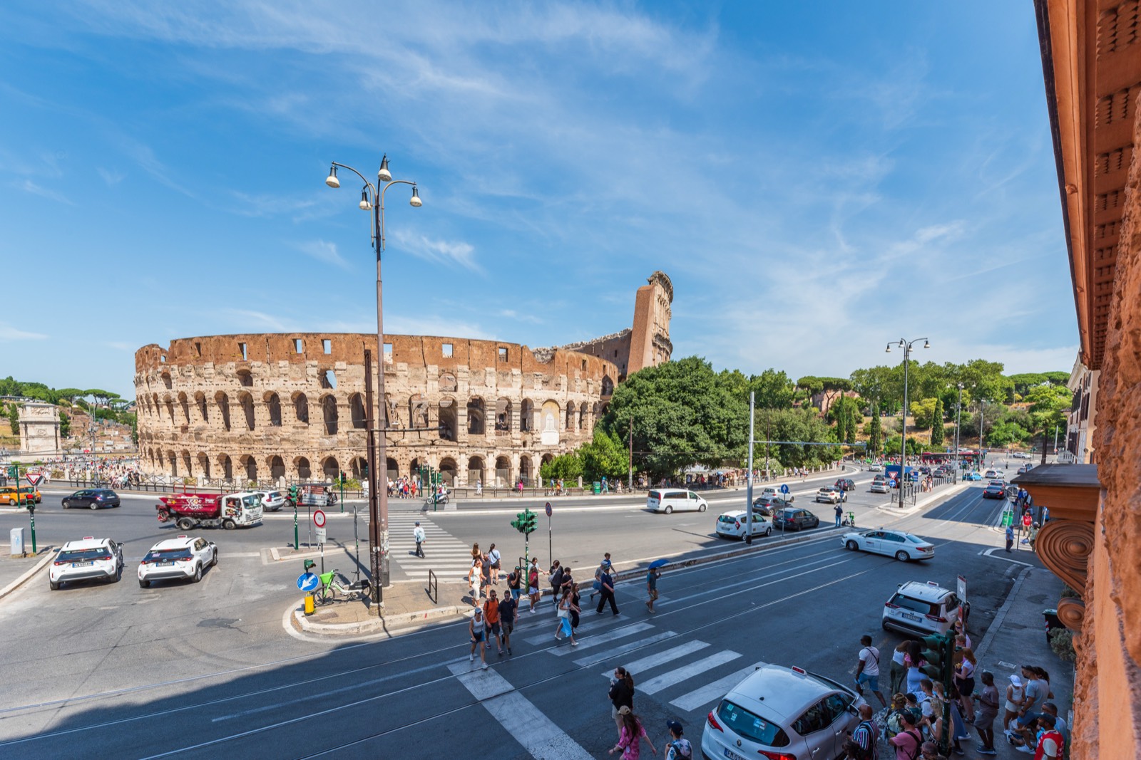 Piazza del Colosseo, fotografia 1 di 31