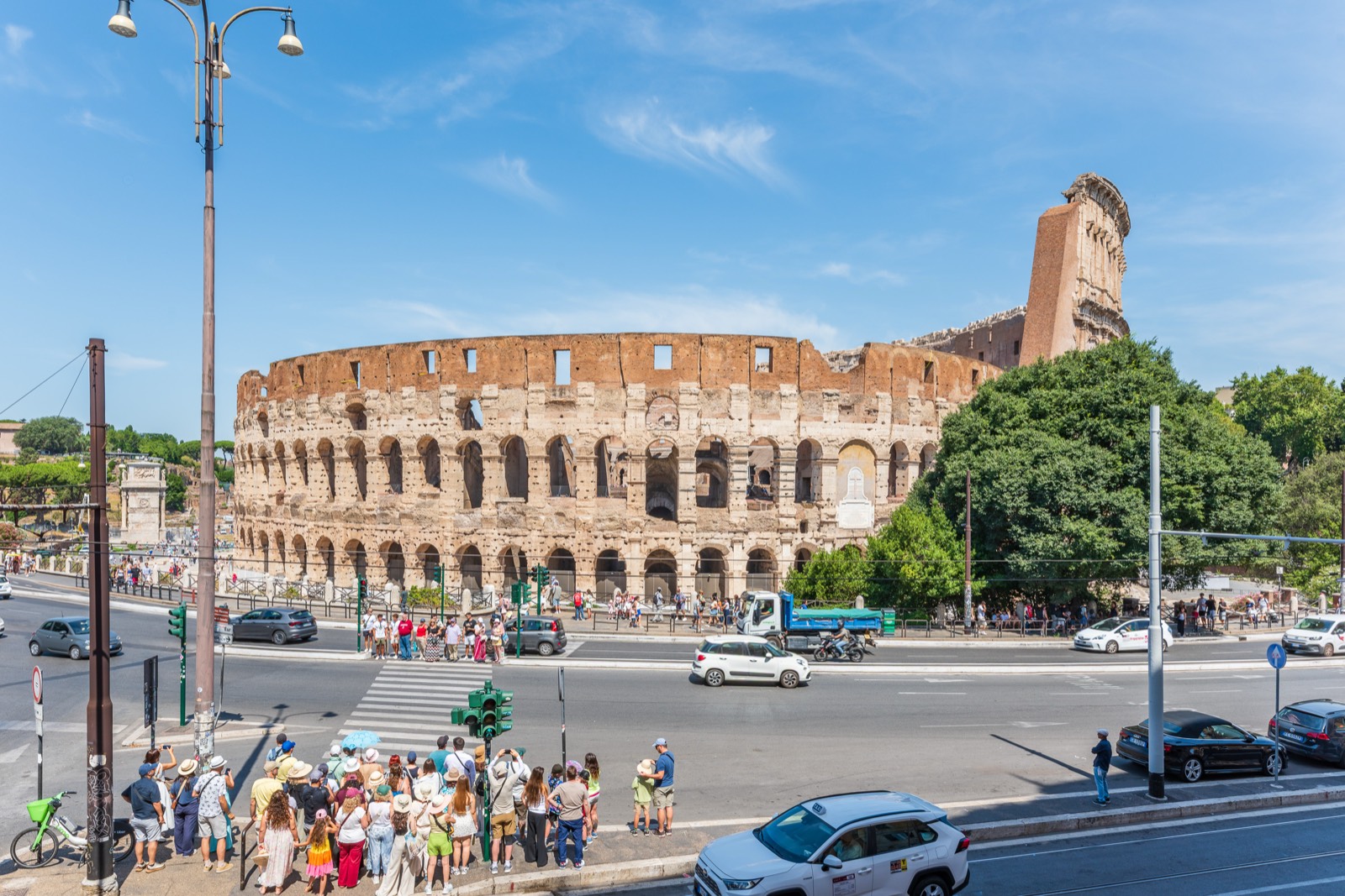 Piazza del Colosseo, fotografia 12 di 31